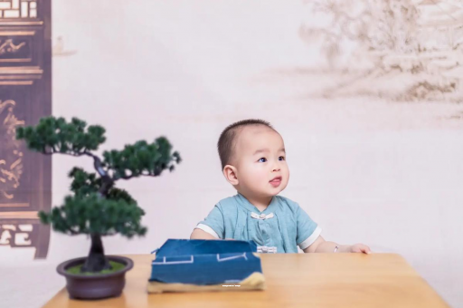 嘉鱼宝宝喊肚子疼怎么回事